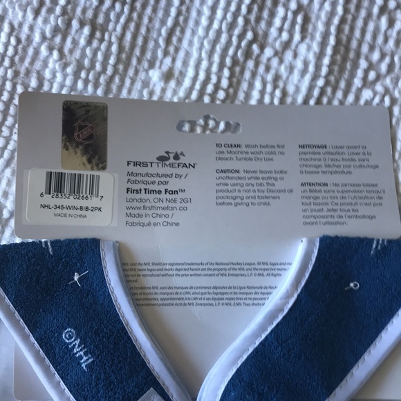 3/$20 2 pack NHL Winnipeg Jets baby bibs / new - Picture 2 of 4